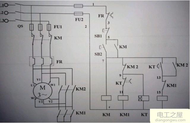 星三角啟動的典型控制原理圖