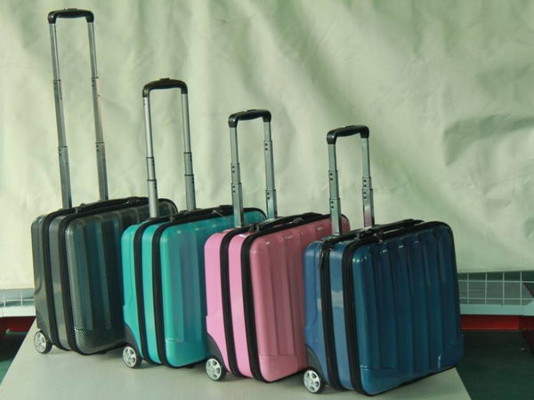 箱包材質(zhì)有哪些？怎么切割最理想？(圖1)